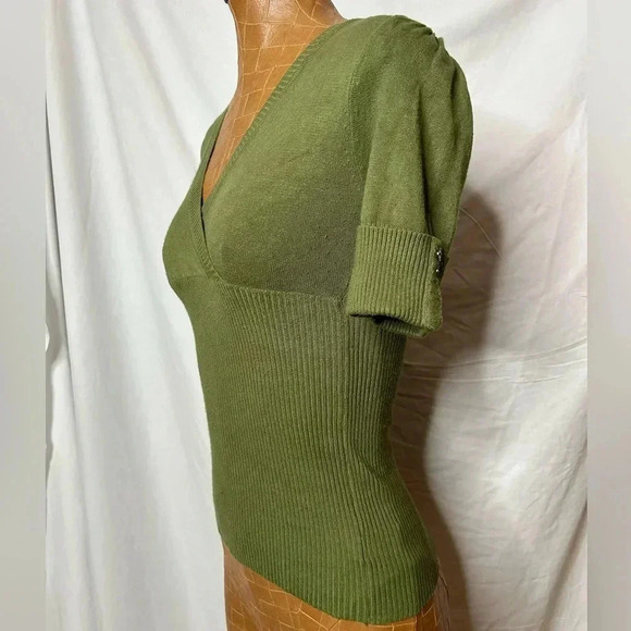 Green Vneck sweater top- Ladies size‎ Small - Picture 1 of 9